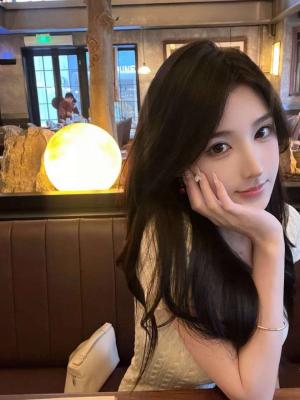 真实06后刚下海，乖巧听话，提供水床服务